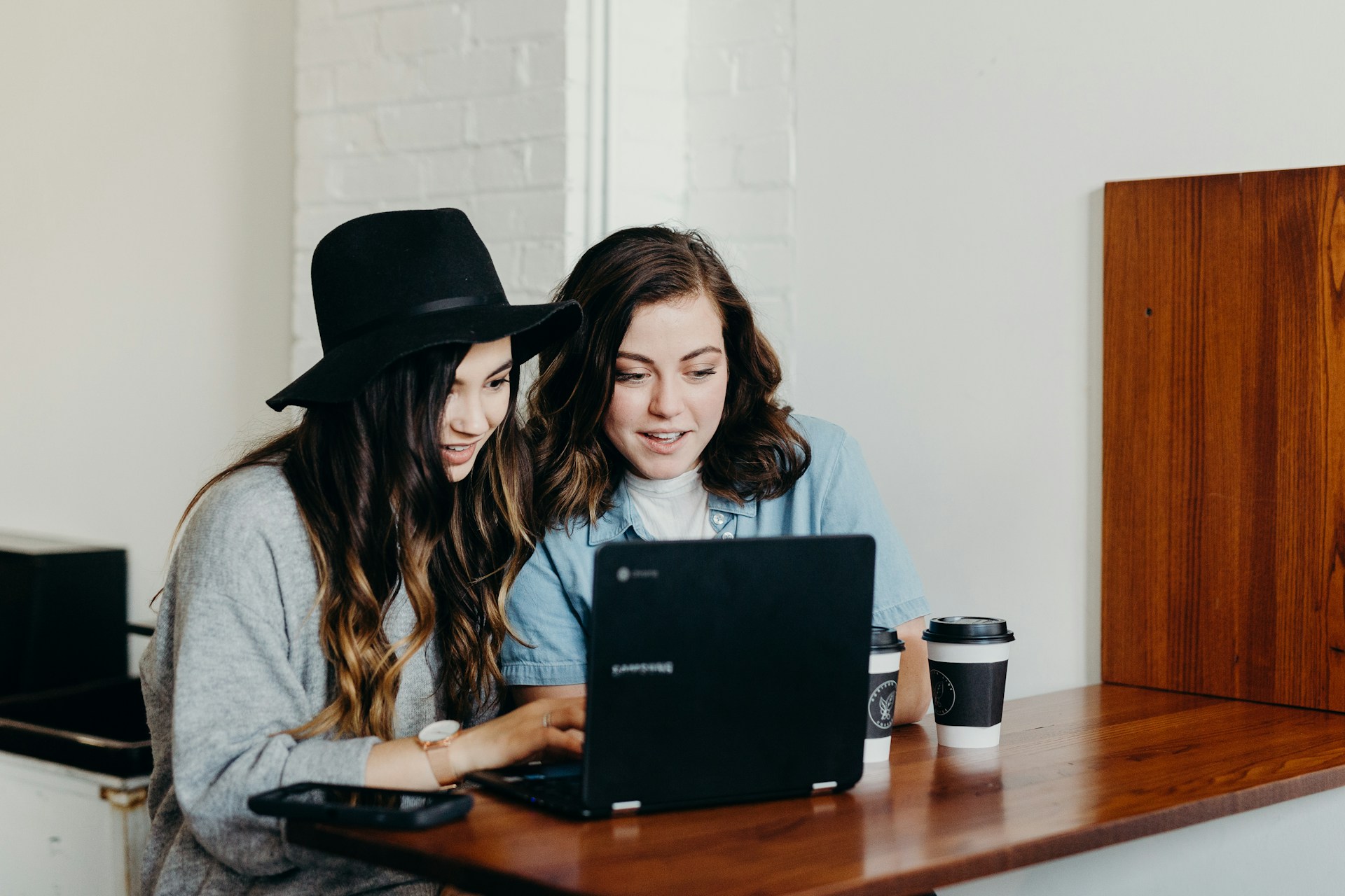 Fixing Cross-Device Tracking in B2B SaaS