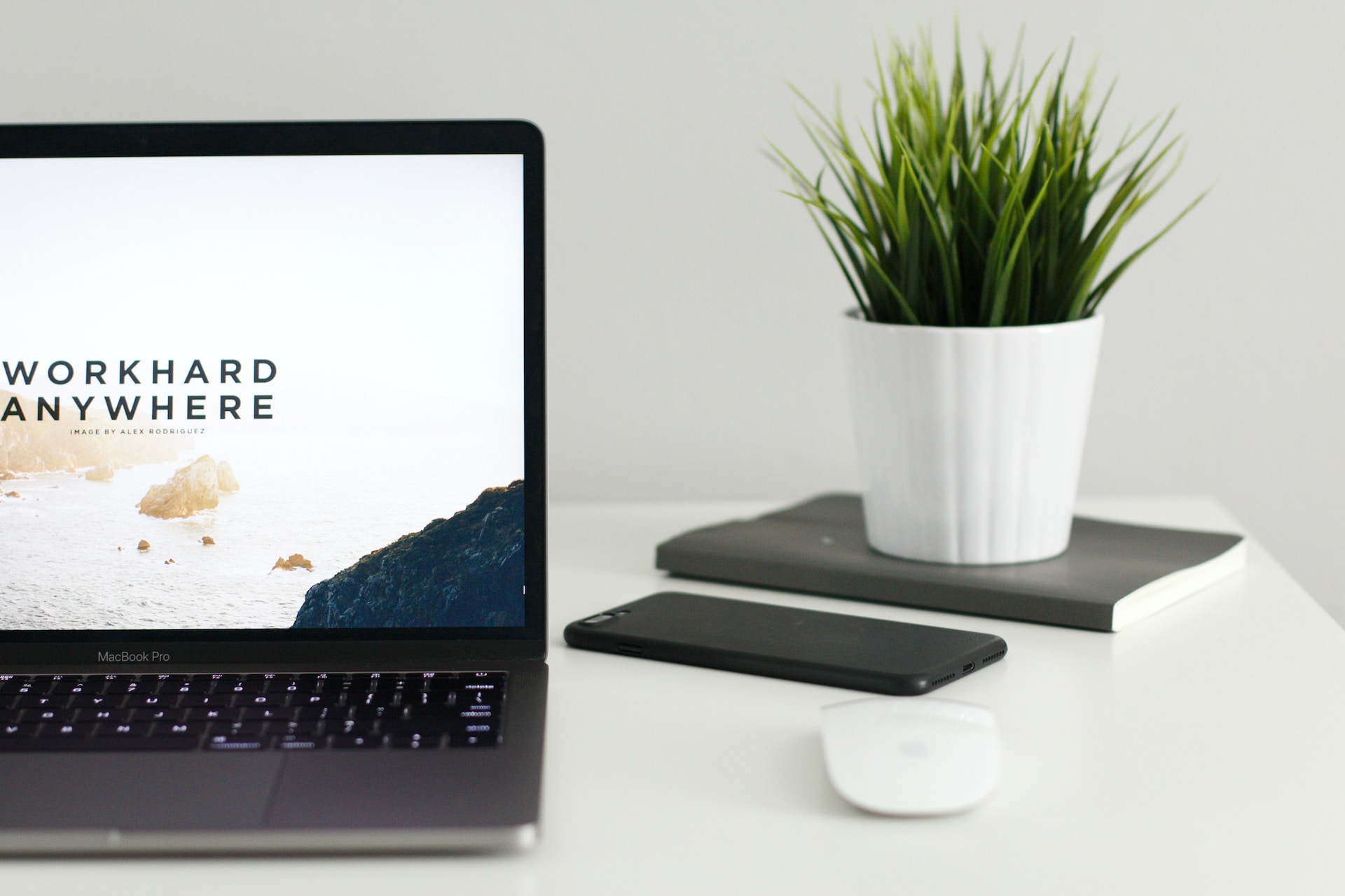  Supercharge Your B2B SaaS Conversions with High-Converting, Enga