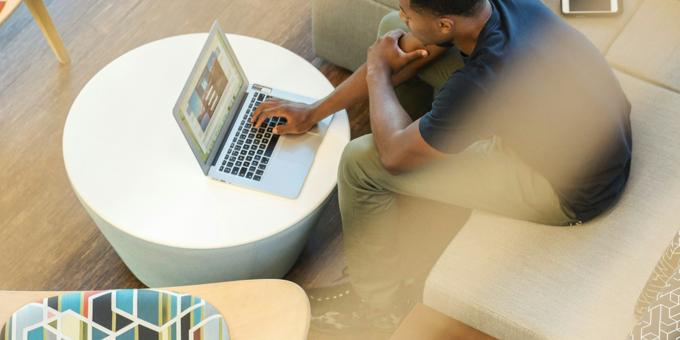 Addressing Challenges in B2B SaaS Sales