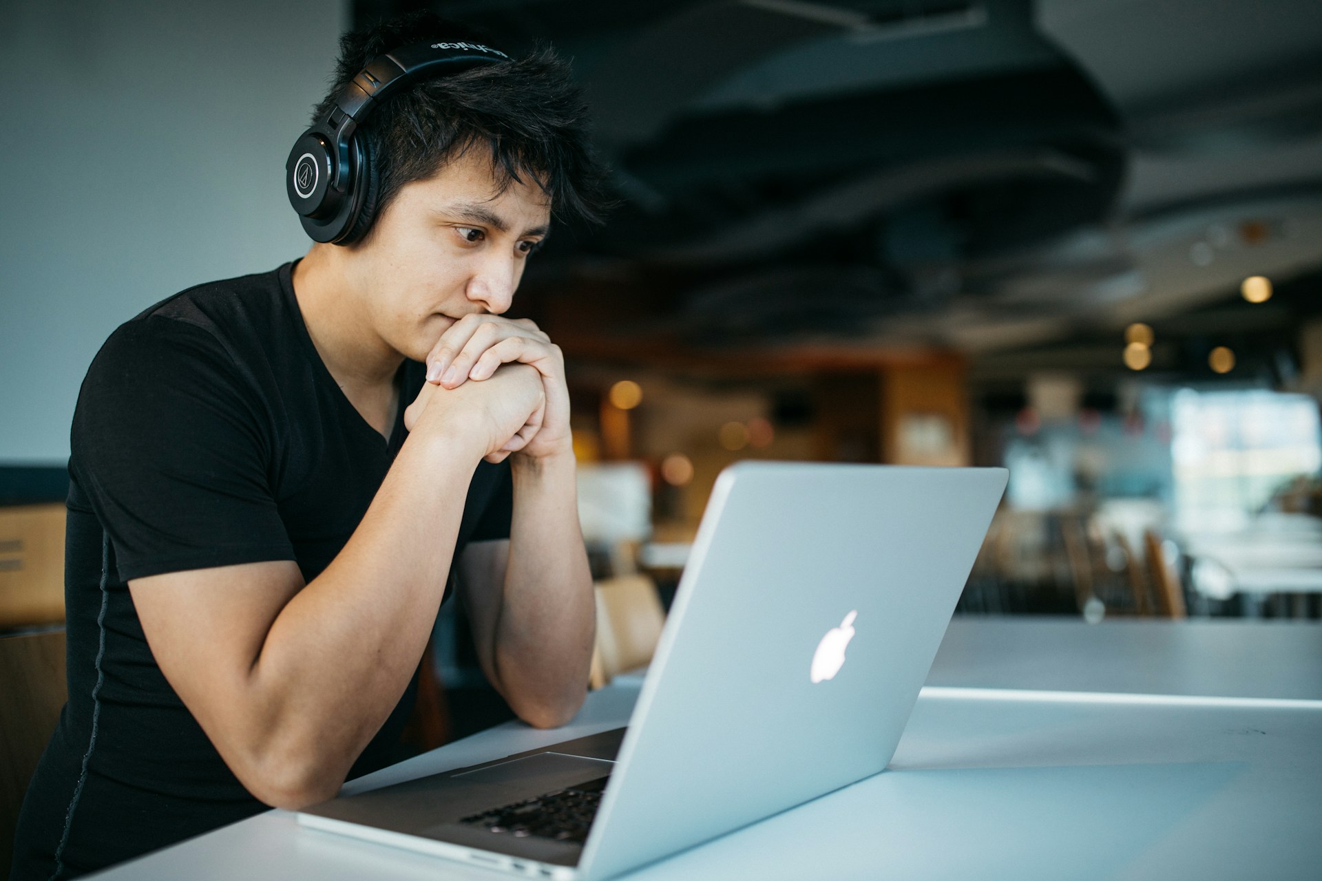 Harnessing the Power of Webinars to Drive B2B SaaS Growth