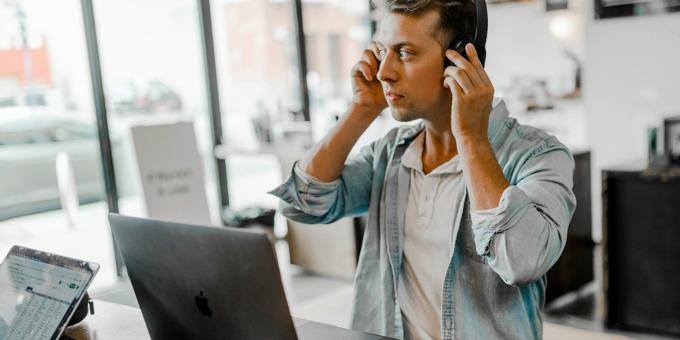 Maximize Lead Conversion with Webinars