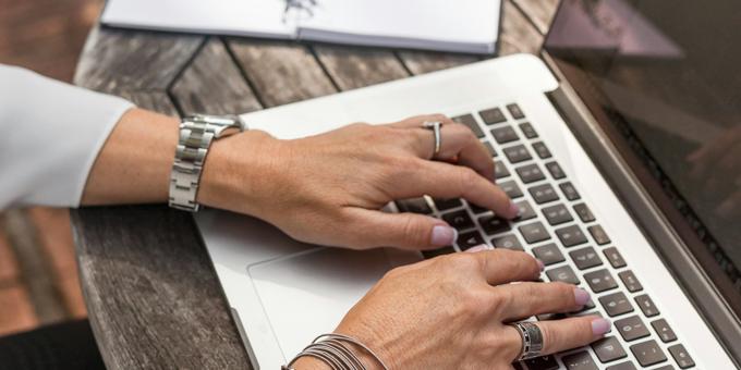 Effective Webinar Strategies to Boost B2B SaaS Growth